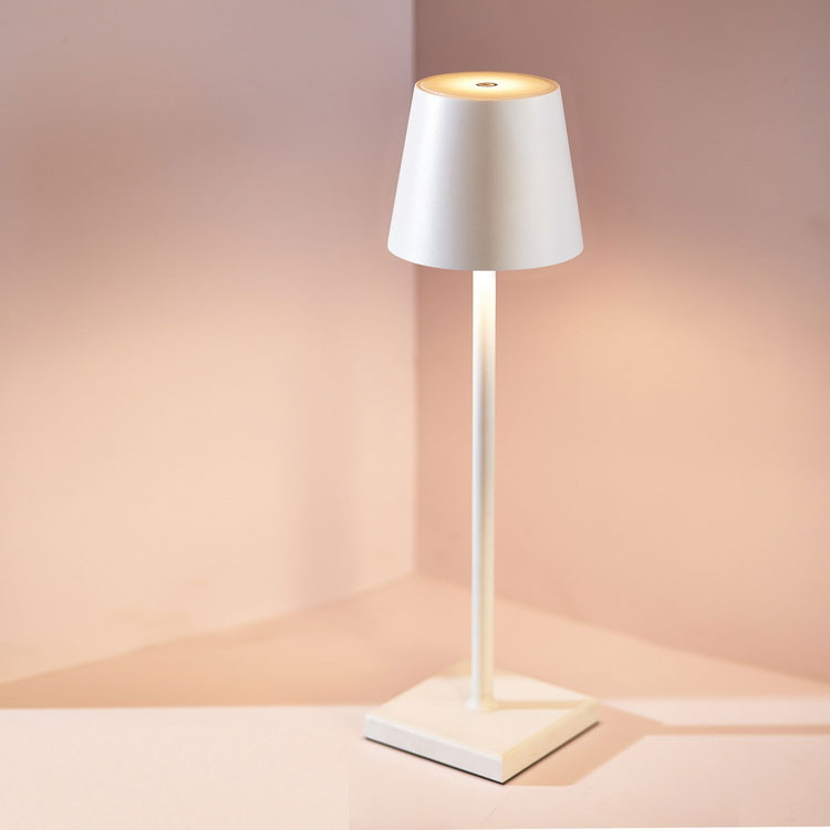 Nordiclight™ - Bezdrátová dobíjecí stolní lampa