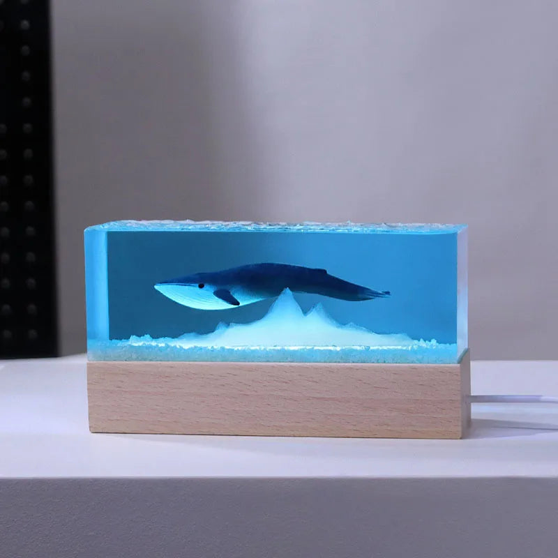 Светлина от дълбокия океан